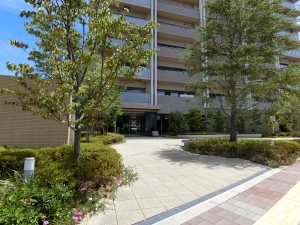 ライオンズ茨木ニュ－シティＢ街区の外観