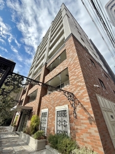 バースシティ横浜大通り公園の外観