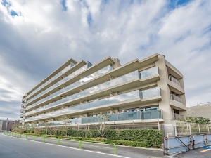 ライオンズ練馬平和台マスタープレイスの外観