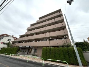 ライオンズマンション成城の外観