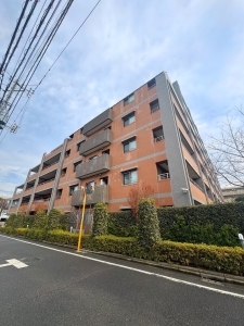 ライオンズ田無ウエストプレイスの外観