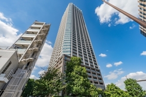 富久クロスコンフォートタワーの外観