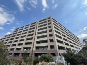 ステイツ茨木グランプレイスの外観