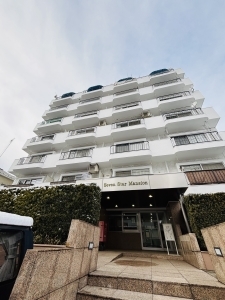 セブンスターマンシヨン北沢の外観