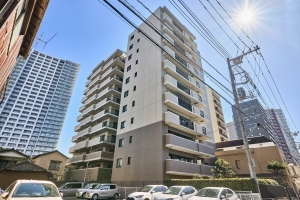 コートプラザ大宮の外観