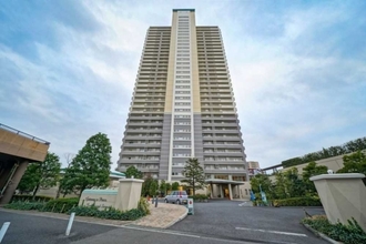 エルザタワー32の外観