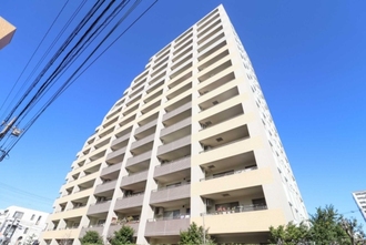 ローレルコート川口の外観