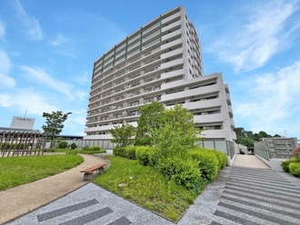 京急シティ上永谷Lウィングウエストウィングの外観