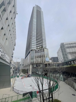 THE YOKOHAMA FRONT TOWERの外観