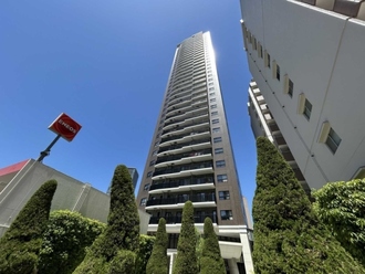パークタワー大阪中之島フロントの外観