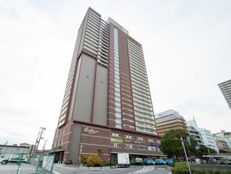 ローレルタワー尼崎の外観