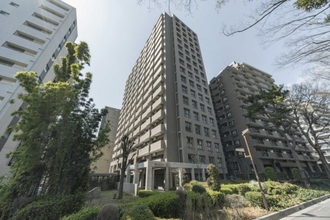 ライオンズヴィアーレ大宮の外観