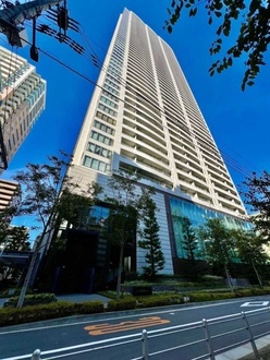 大阪ひびきの街ザ・サンクタスタワーの外観