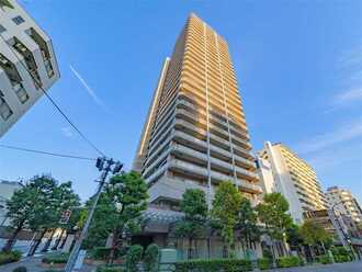 ステーションフロントタワーの外観