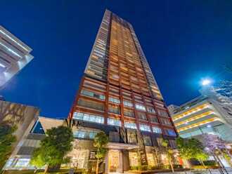 アウルタワーの外観