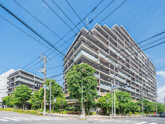 プラウドシティ加賀学園通りの外観