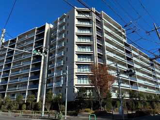 ブリリアシティ三鷹の外観