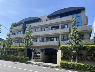 グランポート深沢の外観