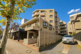 エクレール乃木坂の外観