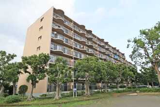 コープ野村夏見5号棟の外観