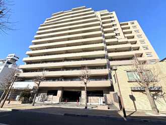 ディアステージ本八幡の外観