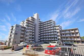 高槻グランドハイツの外観