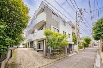 ロイヤルステージ市ヶ谷の外観