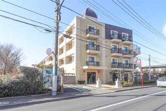 ヴェレーナ西東京碧山の森の外観