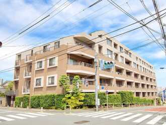 ヒルズ滝野川の外観