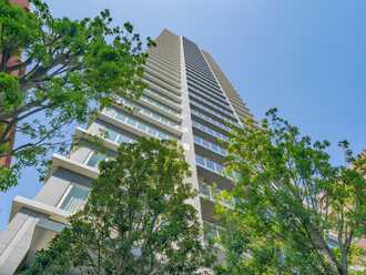 クラッシィタワー新宿御苑の外観