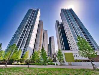 ワールドシティタワーズ ブリーズタワーの外観