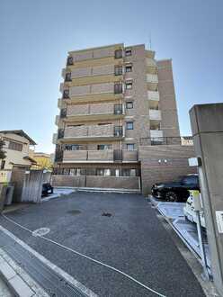 ジュビネール塚口の外観