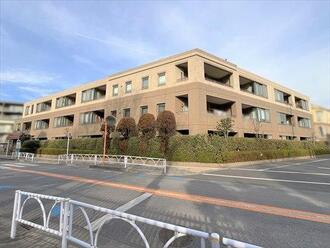 ヒルズ馬事公苑パークフロントの外観