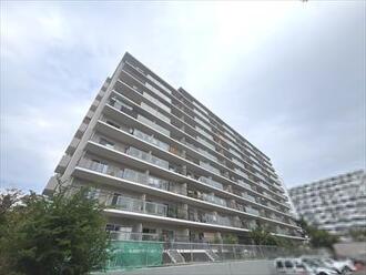 寝屋川東ファミリータウンの外観