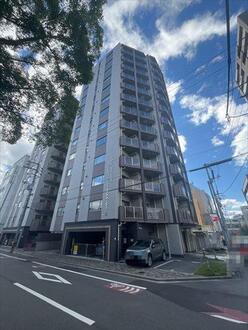 ラルウェンディ縮景園前ウエストの外観