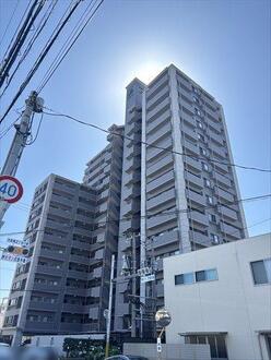 フローレンス大町東センターコートの外観