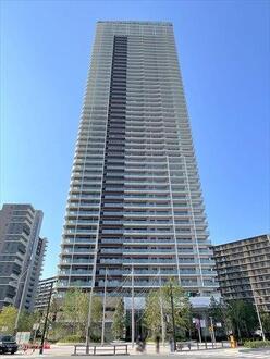 ＨＡＲＵＭＩ　ＦＬＡＧ　ＳＵＮ　ＶＩＬＬＡＧＥの外観