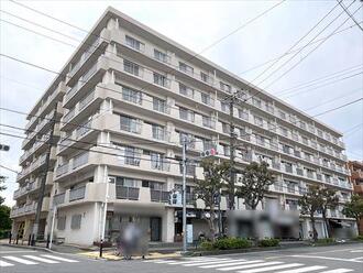 マンションニュー行徳第一の外観
