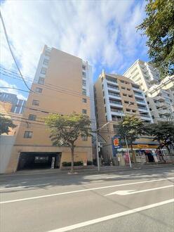 サンライフ六本松の外観