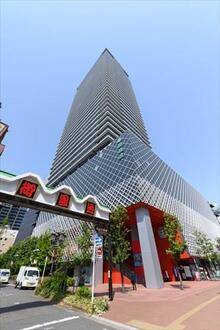 グランドメゾン御園座タワーの外観