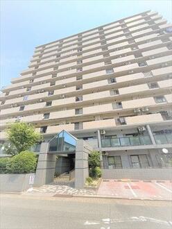丸美ロイヤル港の外観