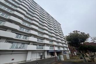 逆瀬川パークマンションの外観