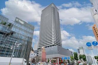 グランドメゾン御園座タワーの外観