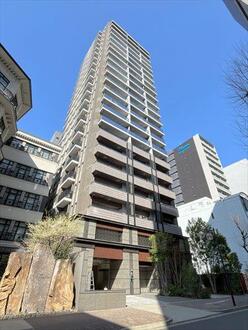 プラウドタワー名古屋伏見の外観