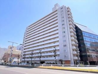 コープ野村東桜の外観