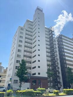 エクセレンス新栄の外観