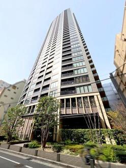 プラウドタワー北浜の外観