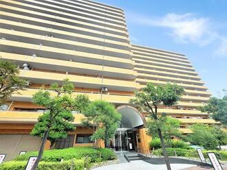 ライオンズマンション新大阪第六の外観