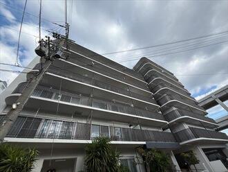 淡路パークハイツ２号館の外観