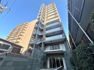 ミオカステーロ浦和常盤の外観